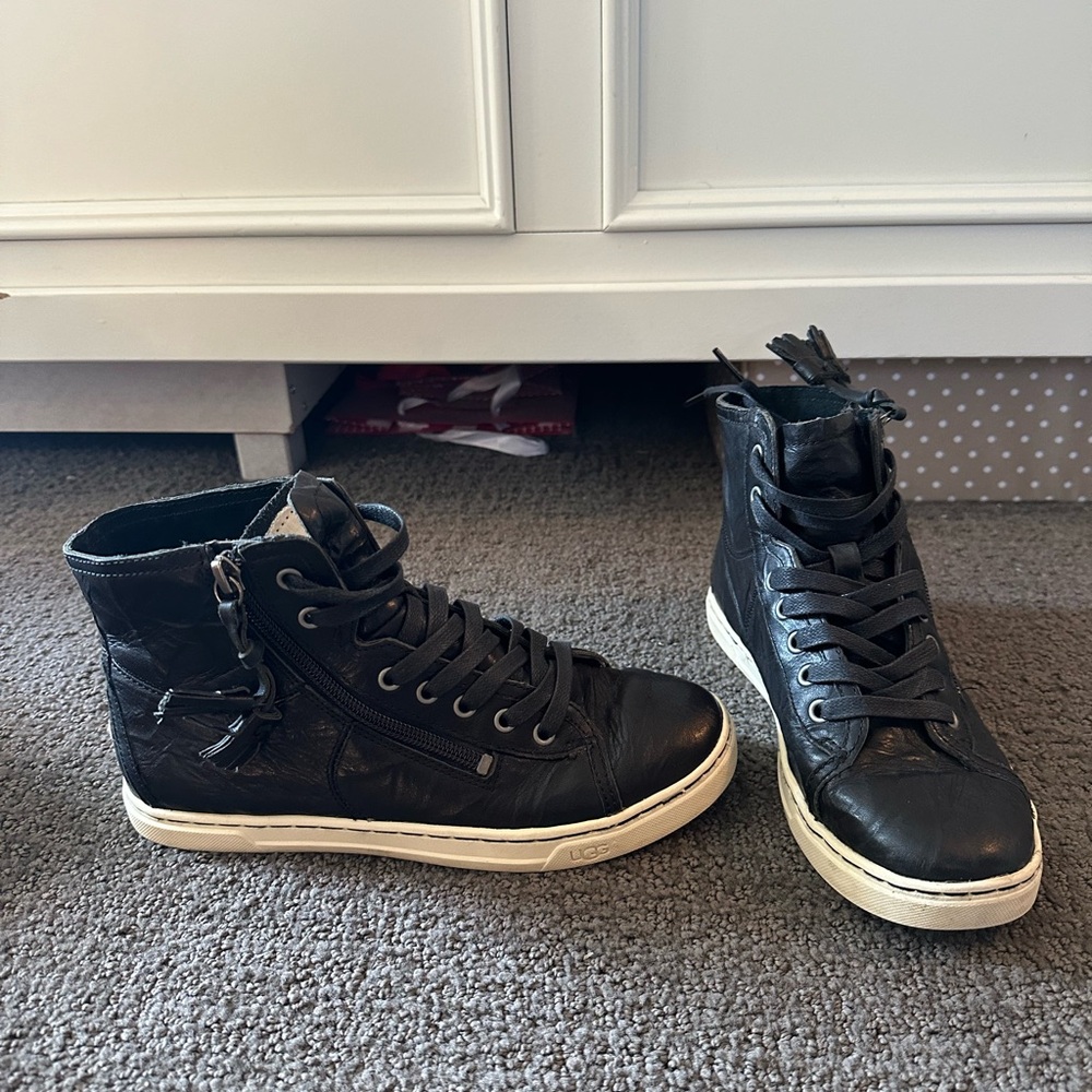 Ugg Blaney High Tops Size 6